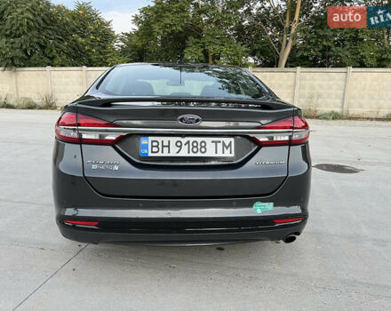 Форд Фьюжн 2016 в Одессе на Automoto.ua Серый Форд Фьюжн, объемом двигателя 2 л и пробегом 143 тыс. км за 15500 $, фото 4 на Automoto.ua