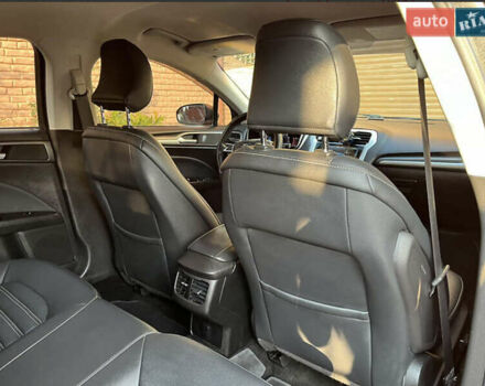 Серый Форд Фьюжн, объемом двигателя 2.5 л и пробегом 210 тыс. км за 11000 $, фото 22 на Automoto.ua