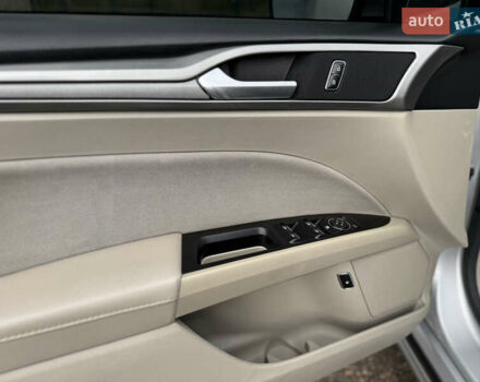 Серый Форд Фьюжн, объемом двигателя 2 л и пробегом 159 тыс. км за 14600 $, фото 14 на Automoto.ua