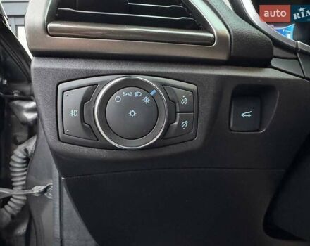 Серый Форд Фьюжн, объемом двигателя 2 л и пробегом 134 тыс. км за 17790 $, фото 16 на Automoto.ua