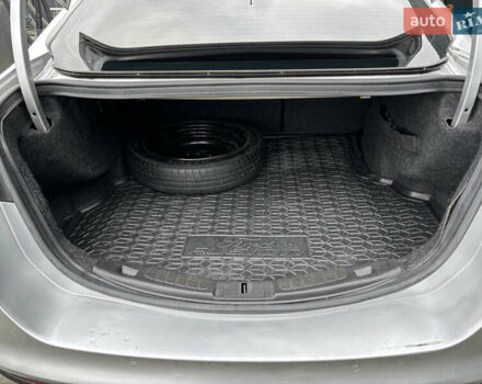 Серый Форд Фьюжн, объемом двигателя 2.49 л и пробегом 210 тыс. км за 10700 $, фото 16 на Automoto.ua