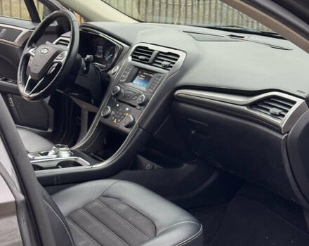 Серый Форд Фьюжн, объемом двигателя 2 л и пробегом 250 тыс. км за 10300 $, фото 14 на Automoto.ua