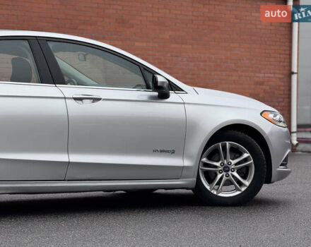 Серый Форд Фьюжн, объемом двигателя 2 л и пробегом 195 тыс. км за 12300 $, фото 11 на Automoto.ua