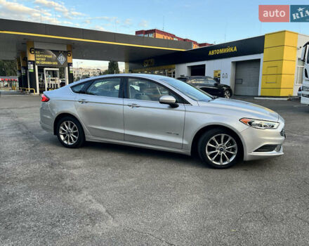 Сірий Форд Фьюжен, об'ємом двигуна 2 л та пробігом 123 тис. км за 14000 $, фото 18 на Automoto.ua