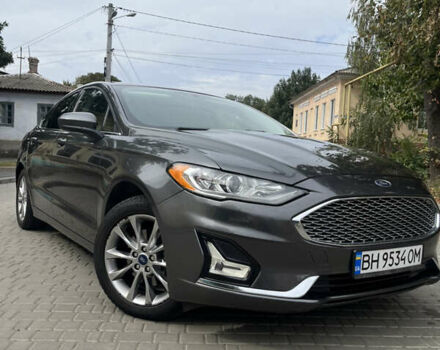 Форд Фьюжн 2017 в Измаиле на Automoto.ua Серый Форд Фьюжн, объемом двигателя 1.5 л и пробегом 131 тыс. км за 10000 $, фото 11 на Automoto.ua