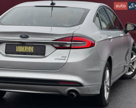 Серый Форд Фьюжн, объемом двигателя 2 л и пробегом 195 тыс. км за 12300 $, фото 13 на Automoto.ua