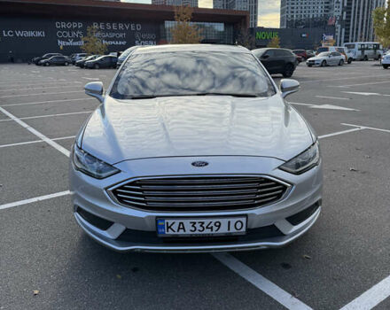 Серый Форд Фьюжн, объемом двигателя 2.5 л и пробегом 179 тыс. км за 10500 $, фото 1 на Automoto.ua