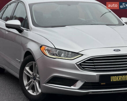 Серый Форд Фьюжн, объемом двигателя 2 л и пробегом 195 тыс. км за 12300 $, фото 5 на Automoto.ua