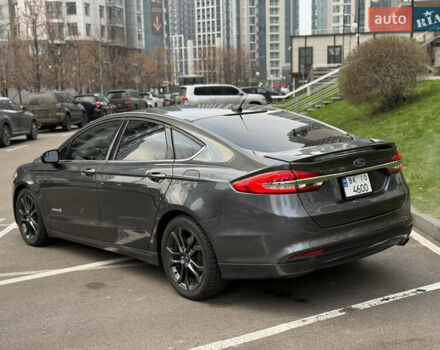 Серый Форд Фьюжн, объемом двигателя 2 л и пробегом 180 тыс. км за 14650 $, фото 3 на Automoto.ua