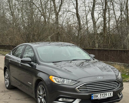 Серый Форд Фьюжн, объемом двигателя 2 л и пробегом 250 тыс. км за 10300 $, фото 2 на Automoto.ua
