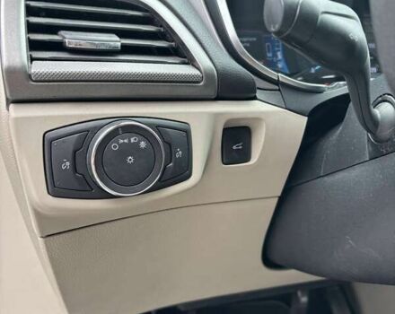 Сірий Форд Фьюжен, об'ємом двигуна 2 л та пробігом 207 тис. км за 13000 $, фото 12 на Automoto.ua