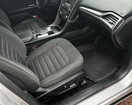 Сірий Форд Фьюжен, об'ємом двигуна 2 л та пробігом 184 тис. км за 13500 $, фото 9 на Automoto.ua