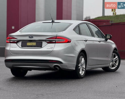 Серый Форд Фьюжн, объемом двигателя 2 л и пробегом 195 тыс. км за 12300 $, фото 15 на Automoto.ua