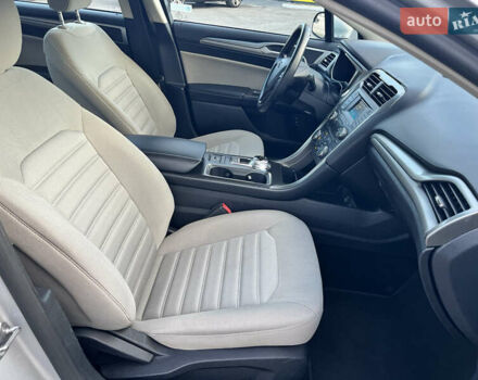 Сірий Форд Фьюжен, об'ємом двигуна 2 л та пробігом 123 тис. км за 14000 $, фото 38 на Automoto.ua