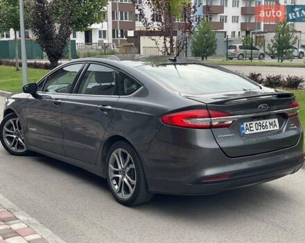 Форд Фьюжн 2017 в Днепре (Днепропетровске) на Automoto.ua Серый Форд Фьюжн, объемом двигателя 2 л и пробегом 146 тыс. км за 12999 $, фото 5 на Automoto.ua