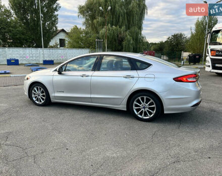 Сірий Форд Фьюжен, об'ємом двигуна 2 л та пробігом 123 тис. км за 14000 $, фото 7 на Automoto.ua