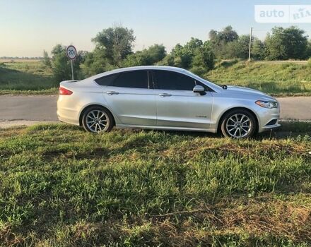 Сірий Форд Фьюжен, об'ємом двигуна 2 л та пробігом 130 тис. км за 14250 $, фото 19 на Automoto.ua