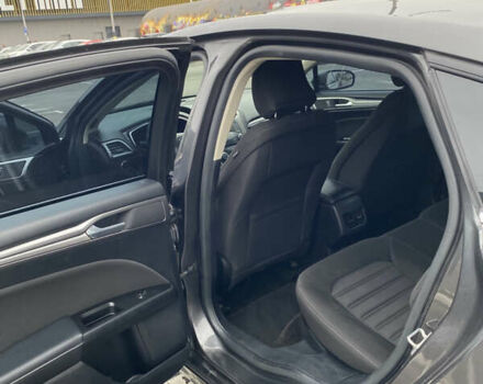 Серый Форд Фьюжн, объемом двигателя 2 л и пробегом 261 тыс. км за 14000 $, фото 14 на Automoto.ua