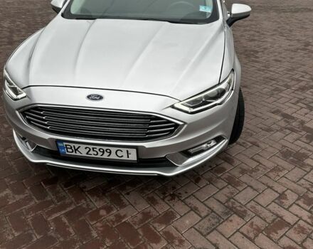 Сірий Форд Фьюжен, об'ємом двигуна 2 л та пробігом 184 тис. км за 13500 $, фото 4 на Automoto.ua