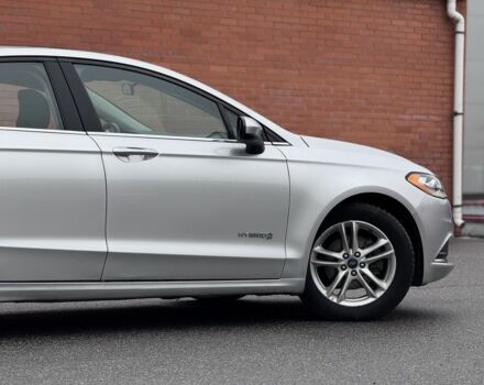 Серый Форд Фьюжн, объемом двигателя 2 л и пробегом 195 тыс. км за 12300 $, фото 9 на Automoto.ua