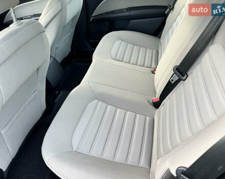 Сірий Форд Фьюжен, об'ємом двигуна 2 л та пробігом 123 тис. км за 14000 $, фото 37 на Automoto.ua