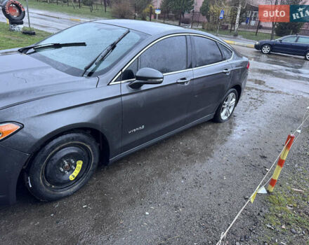 Серый Форд Фьюжн, объемом двигателя 2 л и пробегом 125 тыс. км за 15398 $, фото 4 на Automoto.ua