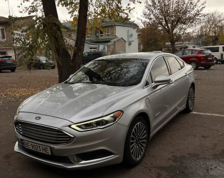 Серый Форд Фьюжн, объемом двигателя 2 л и пробегом 186 тыс. км за 12100 $, фото 1 на Automoto.ua