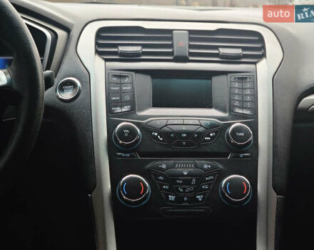 Серый Форд Фьюжн, объемом двигателя 2 л и пробегом 183 тыс. км за 13900 $, фото 28 на Automoto.ua