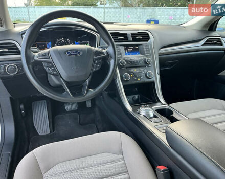 Сірий Форд Фьюжен, об'ємом двигуна 2 л та пробігом 123 тис. км за 14000 $, фото 28 на Automoto.ua