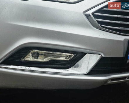 Серый Форд Фьюжн, объемом двигателя 2 л и пробегом 183 тыс. км за 13900 $, фото 17 на Automoto.ua