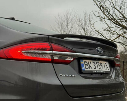 Серый Форд Фьюжн, объемом двигателя 2 л и пробегом 250 тыс. км за 10300 $, фото 8 на Automoto.ua