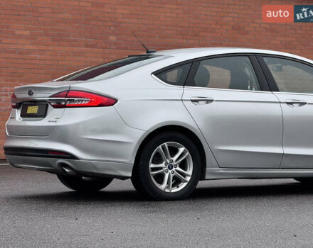 Серый Форд Фьюжн, объемом двигателя 2 л и пробегом 195 тыс. км за 12300 $, фото 10 на Automoto.ua