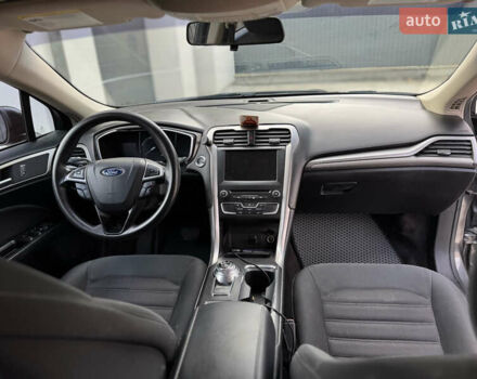 Сірий Форд Фьюжен, об'ємом двигуна 1.5 л та пробігом 160 тис. км за 9900 $, фото 4 на Automoto.ua