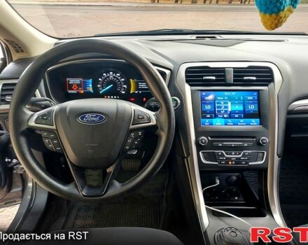 Форд Фьюжн 2017 в Кропивницком (Кировограде) на Automoto.ua Серый Форд Фьюжн, объемом двигателя 2.5 л и пробегом 98 тыс. км за 13000 $, фото 4 на Automoto.ua