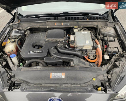 Серый Форд Фьюжн, объемом двигателя 2 л и пробегом 261 тыс. км за 14000 $, фото 8 на Automoto.ua