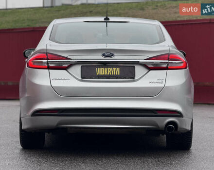 Серый Форд Фьюжн, объемом двигателя 2 л и пробегом 195 тыс. км за 12300 $, фото 12 на Automoto.ua