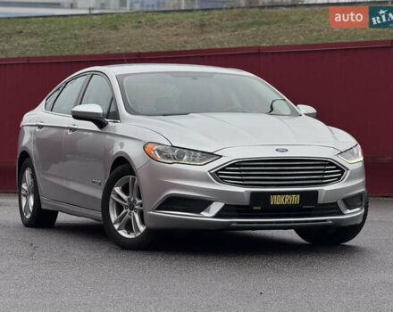 Серый Форд Фьюжн, объемом двигателя 2 л и пробегом 195 тыс. км за 12300 $, фото 3 на Automoto.ua