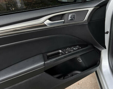 Серый Форд Фьюжн, объемом двигателя 2 л и пробегом 186 тыс. км за 12100 $, фото 18 на Automoto.ua