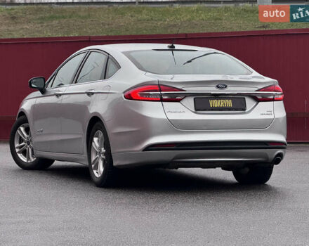 Серый Форд Фьюжн, объемом двигателя 2 л и пробегом 195 тыс. км за 12300 $, фото 17 на Automoto.ua