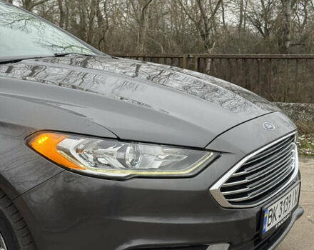 Серый Форд Фьюжн, объемом двигателя 2 л и пробегом 250 тыс. км за 10300 $, фото 3 на Automoto.ua