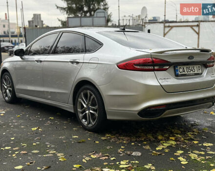 Серый Форд Фьюжн, объемом двигателя 2 л и пробегом 205 тыс. км за 11000 $, фото 4 на Automoto.ua