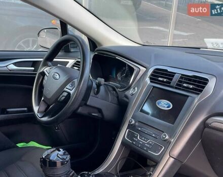Форд Фьюжен 2017 у Києві на Automoto.ua Сірий Форд Фьюжен, об'ємом двигуна 2 л та пробігом 186 тис. км за 12900 $, фото 20 на Automoto.ua