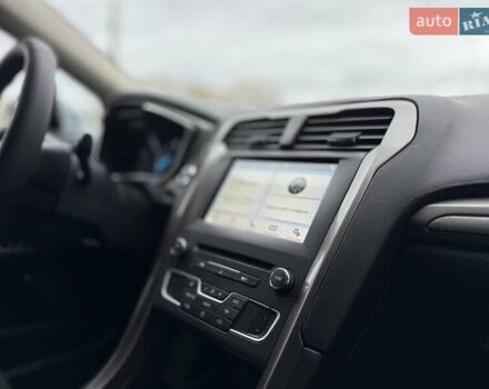 Форд Фьюжн 2017 в Киеве на Automoto.ua Серый Форд Фьюжн, объемом двигателя 2 л и пробегом 159 тыс. км за 12999 $, фото 19 на Automoto.ua