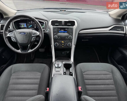 Серый Форд Фьюжн, объемом двигателя 2 л и пробегом 195 тыс. км за 12300 $, фото 18 на Automoto.ua