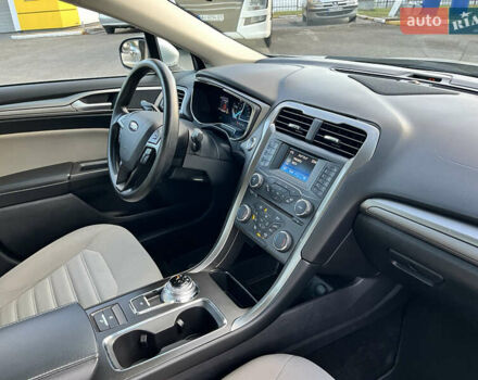 Сірий Форд Фьюжен, об'ємом двигуна 2 л та пробігом 123 тис. км за 14000 $, фото 36 на Automoto.ua