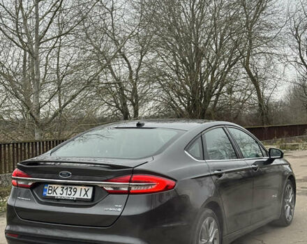 Серый Форд Фьюжн, объемом двигателя 2 л и пробегом 250 тыс. км за 10300 $, фото 5 на Automoto.ua
