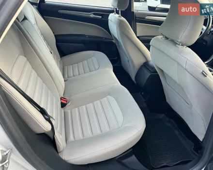 Сірий Форд Фьюжен, об'ємом двигуна 2 л та пробігом 123 тис. км за 14000 $, фото 36 на Automoto.ua