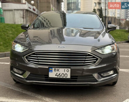 Серый Форд Фьюжн, объемом двигателя 2 л и пробегом 180 тыс. км за 14650 $, фото 1 на Automoto.ua