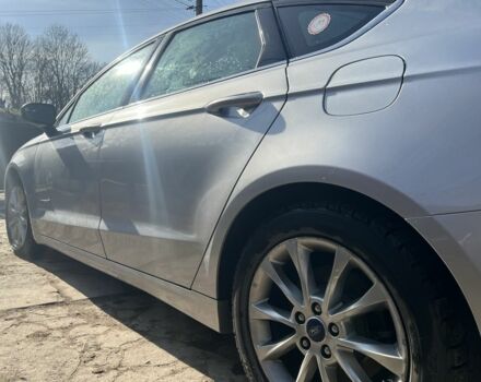 Серый Форд Фьюжн, объемом двигателя 2 л и пробегом 207 тыс. км за 13000 $, фото 4 на Automoto.ua