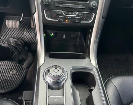 Сірий Форд Фьюжен, об'ємом двигуна 2.49 л та пробігом 130 тис. км за 12000 $, фото 21 на Automoto.ua